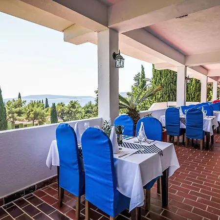 Medena-2 By Interhome * تروغير